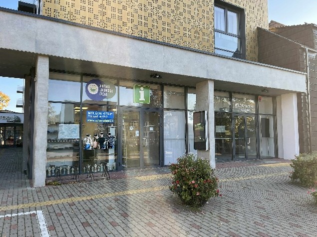 Molėtų turizmo ir verslo informacijos centro pastatas