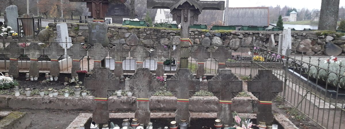 The graves of Lithuanian soldiers in Sirvintos